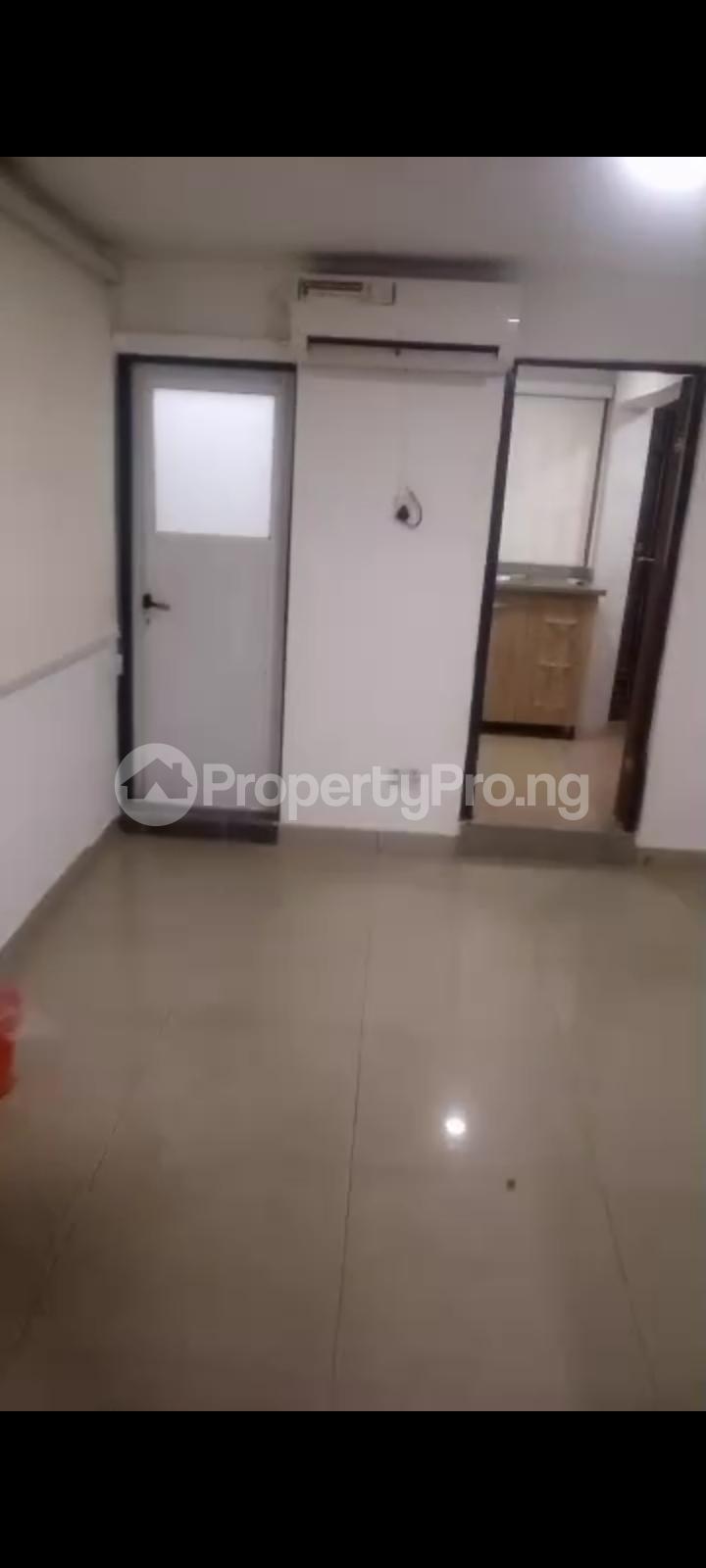 Flat / Apartment for rent Ogunlana Surulere Lagos