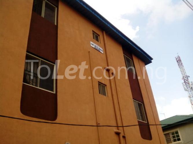 2 bedroom Flat / Apartment for rent Adebiyi Street, G.r.a Ojodu Ojodu Lagos