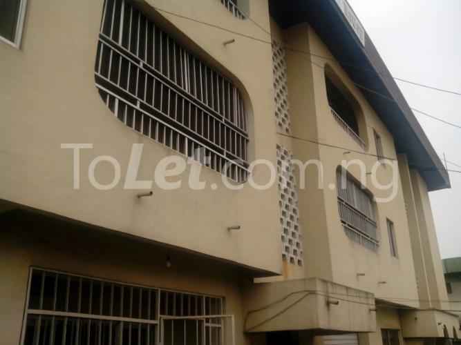 4 bedroom Flat / Apartment for rent No 22, Sule Abuka Street(around Gtb) Ikeja Ikeja Lagos