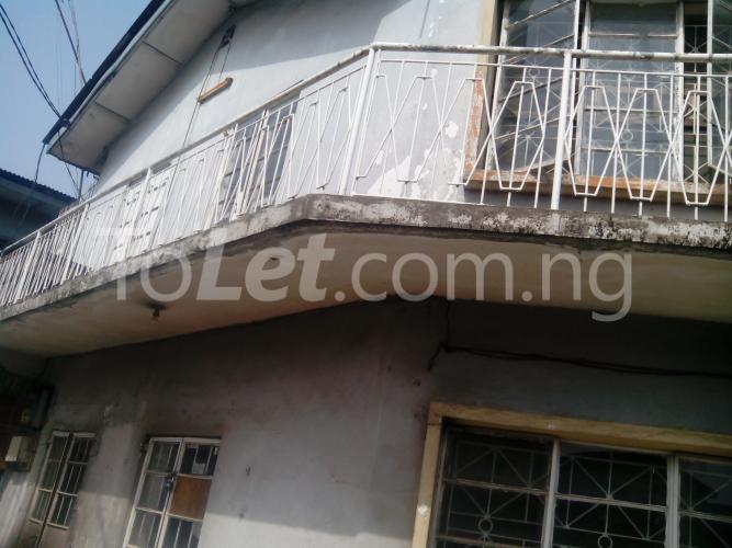 3 bedroom Flat / Apartment for rent 15, Ekololu Street Surulere Surulere Lagos