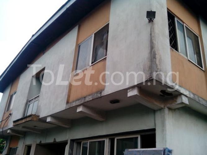 3 bedroom Flat / Apartment for rent Awayesare Close Ikeja Ikeja Lagos