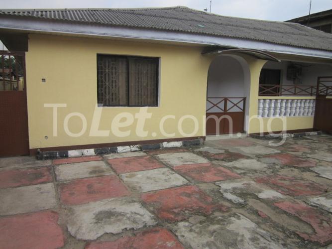 1 bedroom Flat / Apartment for rent Bello Street Surulere Surulere Lagos - 0