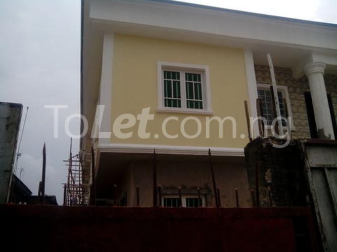 4 bedroom House for rent 16, Idita Off Amosun Street Surulere Surulere Lagos