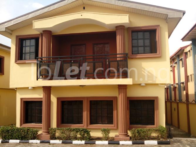 3 bedroom Flat / Apartment for rent Bashiru Shittu Street, Ketu Kosofe/Ikosi Lagos
