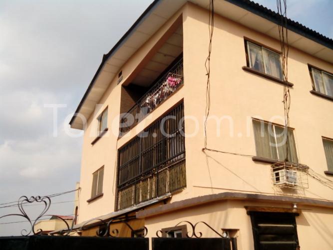 3 bedroom Flat / Apartment for rent Bayo Ajayi Street Ikeja Ikeja Lagos