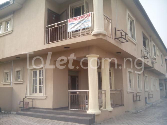 5 bedroom House for rent Adekayode Street, Arowojobe Estate Maryland Ikeja Lagos