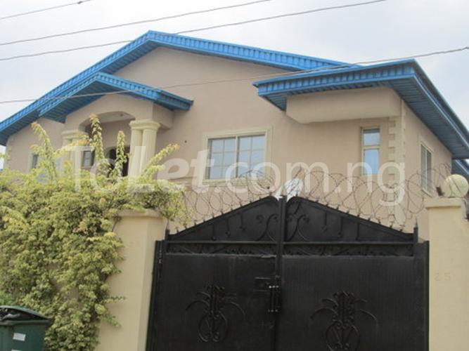 3 bedroom Flat / Apartment for rent 25, Alhaji Toyibat, Medina Estate Gbagada Gbagada Lagos