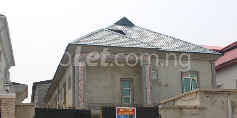 3 bedroom House for rent Oceanview Estate, Elf Busstop Victoria island Victoria Island Lagos