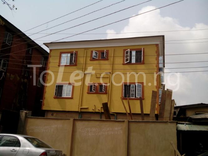 3 bedroom Flat / Apartment for rent 16, Babalola Street Surulere Surulere Lagos - 0