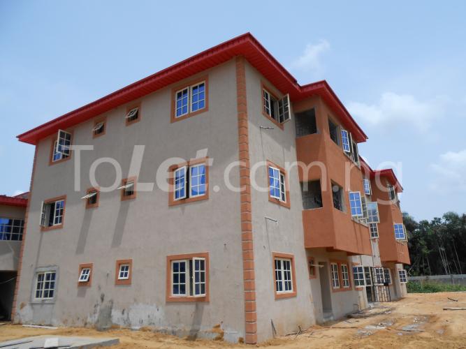 3 bedroom Flat / Apartment for rent Kareem Kabiawu Street, Balogun Estate, Lekki Epe Expressway Ajah Ibeju-Lekki Lagos