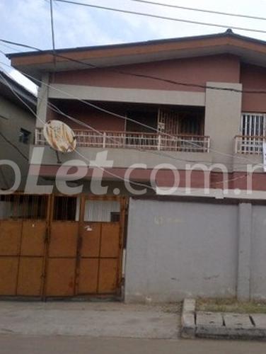 4 bedroom House for rent 42, Hughes Street Off Tokunbo Drive, Yaba Yaba Lagos