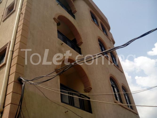 2 bedroom Flat / Apartment for rent Spencer Road Yaba Yaba Lagos - 0