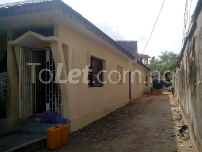 3 bedroom House for rent 26, Ogungbamila Street Off Ilaje Road Bariga Shomolu Lagos - 0