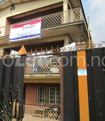 3 bedroom Flat / Apartment for rent Aladesuru Street Surulere Surulere Lagos