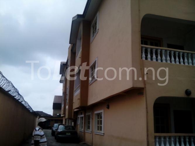 3 bedroom Flat / Apartment for rent No 41, Makoko Road Yaba Yaba Lagos - 0