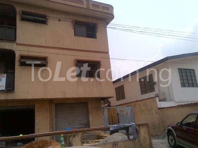 Commercial Property for rent 86, Karimu Ikotun Close, Oyadiran Yaba Yaba Lagos