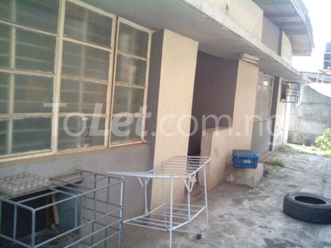 3 bedroom Flat / Apartment for rent Campground Road Maryland Ikeja Lagos