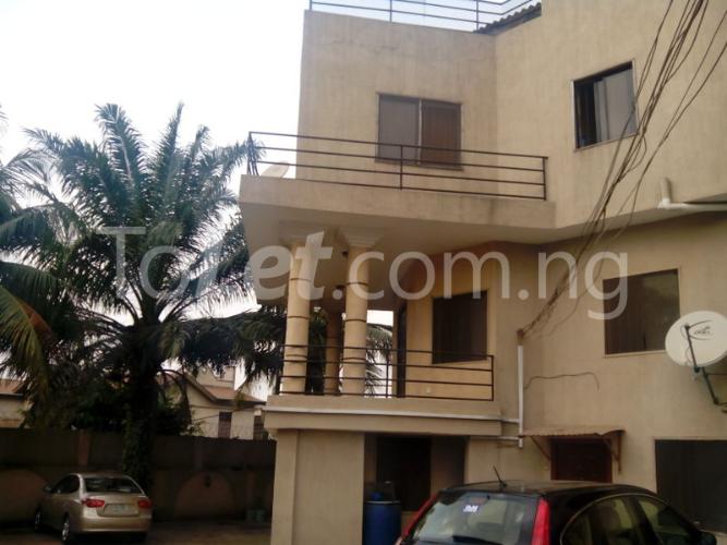 3 bedroom Flat / Apartment for rent Oluwatoyin Omotosho Street Ojodu Ojodu Lagos