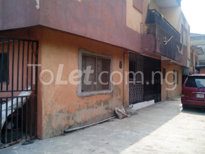 3 bedroom Flat / Apartment for rent No 44, Obayan Street Off Community Road Yaba Yaba Lagos