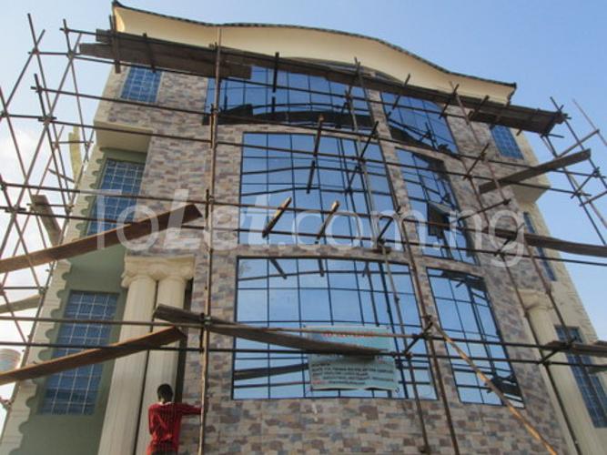 3 bedroom Flat / Apartment for rent Bajulaye Street Shomolu Bariga Shomolu Lagos