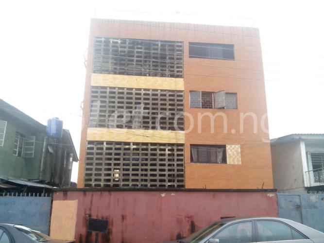 3 bedroom Flat / Apartment for rent 6, Karimu Ikotun Street Off Community Avenue, Oyadiran Estate Yaba Yaba Lagos - 0