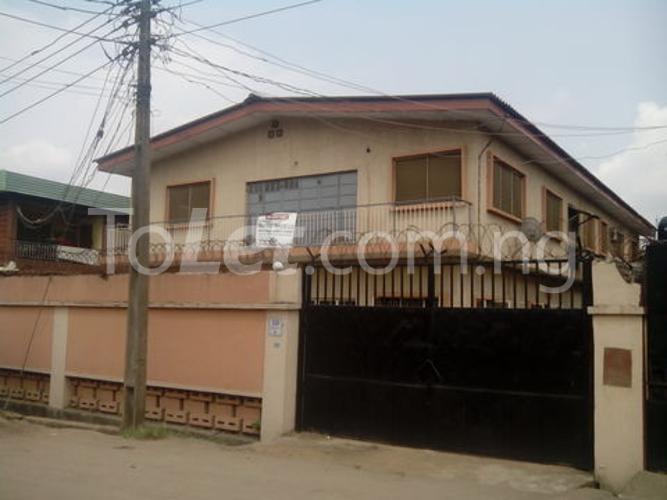 3 bedroom Flat / Apartment for rent 10, Rosanwo Off Adekunle Kuye Surulere Surulere Lagos - 0