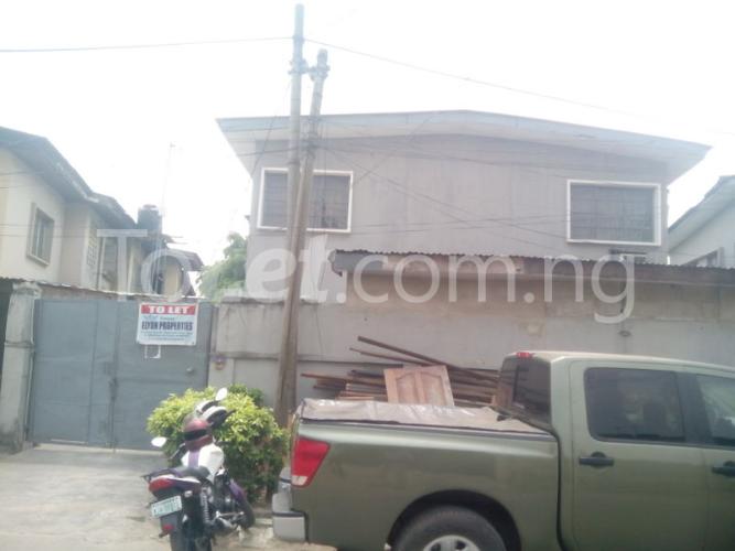 4 bedroom House for rent 4, Folayemi Street Ilupeju Maryland Lagos