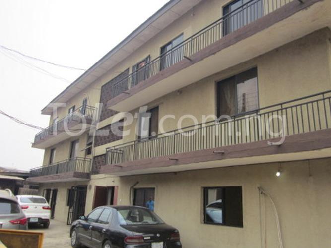 3 bedroom Flat / Apartment for rent Funmilayo Street Ketu Kosofe/Ikosi Lagos