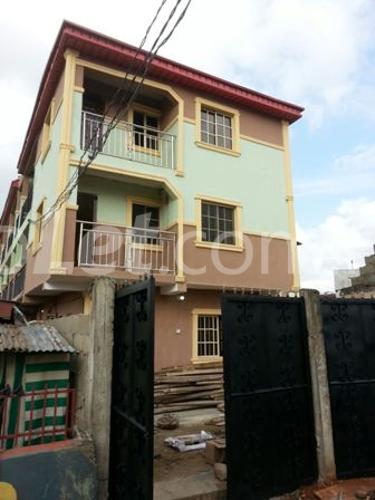1 bedroom Flat / Apartment for rent Okeaarin Street, Shomolu Shomolu Lagos - 0