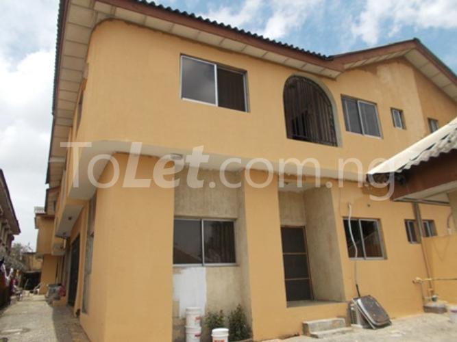 4 bedroom Flat / Apartment for rent Bashiru Shittu Road, Ketu Kosofe/Ikosi Lagos