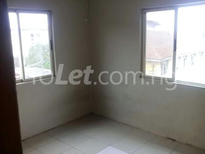 2 bedroom Flat / Apartment for rent Off Sabo Road, Yaba Yaba Lagos - 0
