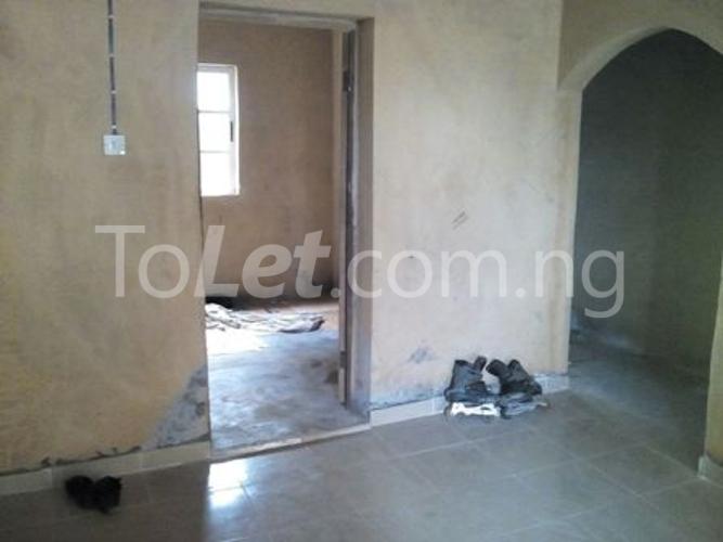 1 bedroom Flat / Apartment for rent Off Fola Agoro Road, Bajulaiye Shomolu Shomolu Lagos - 0