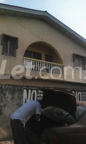 3 bedroom Flat / Apartment for rent Off Kazzem Street Ketu Kosofe/Ikosi Lagos