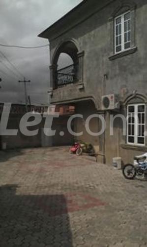 3 bedroom Flat / Apartment for rent Along Estate Road Ketu Kosofe/Ikosi Lagos