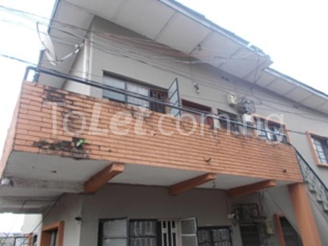 3 bedroom Flat / Apartment for rent Jolaosho Street Ilupeju Maryland Lagos