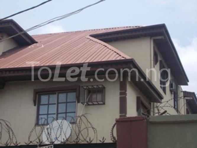 4 bedroom Flat / Apartment for rent Thomos Animasahun Street. Aguda Surulere Lagos