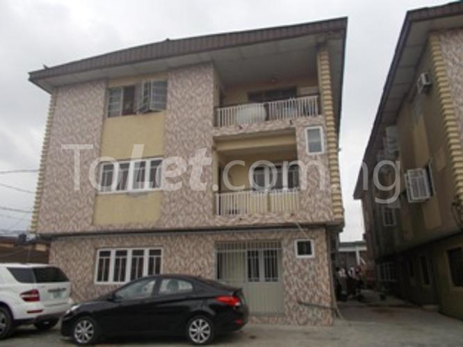 3 bedroom Flat / Apartment for rent No 10 Arapasanwu Street. Ikeja Ikeja Lagos