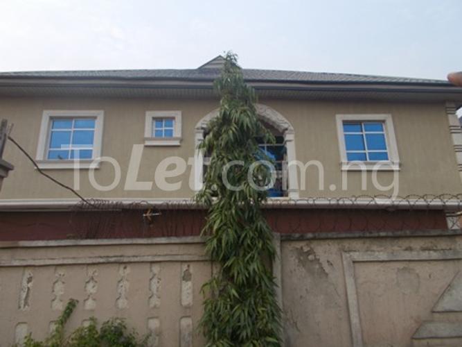 3 bedroom Flat / Apartment for rent 41 Yusuf Erinfolani Street. Oshodi Expressway Oshodi Lagos