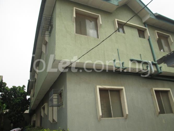 3 bedroom Flat / Apartment for rent Lawrence Daniel Street, Airport Road Oshodi Expressway Oshodi Lagos