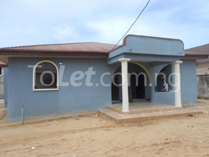 2 bedroom Flat / Apartment for rent 20 Akabueze Street Idiagbon Town, Lekki Epe Expressway Lagos Sangotedo Ajah Lagos