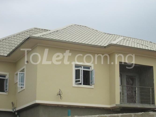 3 bedroom House for rent Richfield Avenue Oshodi Expressway Oshodi Lagos