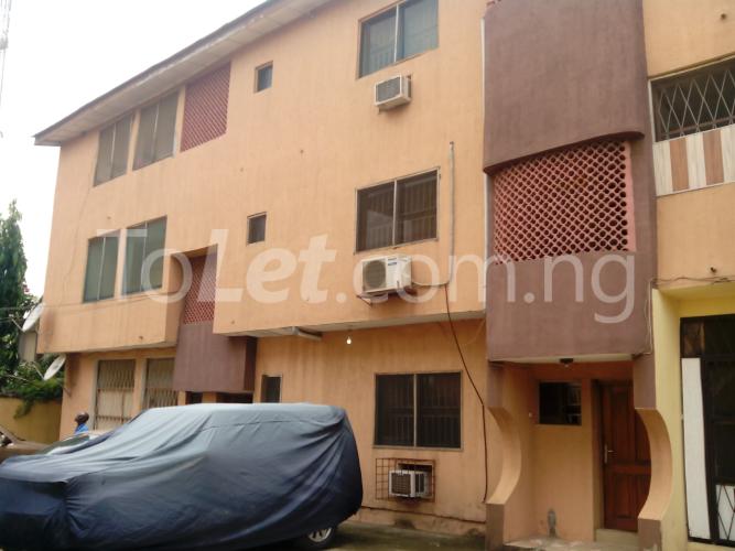 2 bedroom Flat / Apartment for rent Obadino Street, Off Muyiwa Street. Ojodu Ojodu Lagos