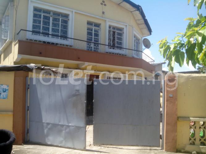 4 bedroom Flat / Apartment for rent 6, Dabiri Close Off Remilekun Off Falolu Street Surulere Surulere Lagos