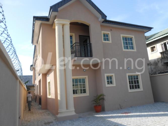 2 bedroom Flat / Apartment for rent Agbola Gomez Street, Idiagbon Estate Sangotedo Ajah Lagos