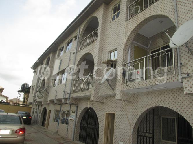 2 bedroom Flat / Apartment for rent Ajibade Babatola Street Oshodi Expressway Oshodi Lagos