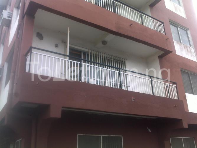 3 bedroom Flat / Apartment for rent 28, Oke Ona Street, Off Ladele Dada Street, Off Alawode Street. Surulere Surulere Lagos