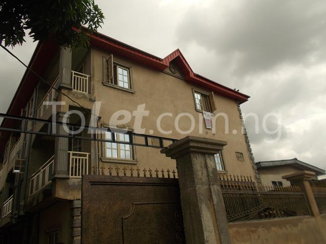 3 bedroom Flat / Apartment for rent Oluwa Dare Street,off Fatai Ade Street Shomolu Shomolu Lagos