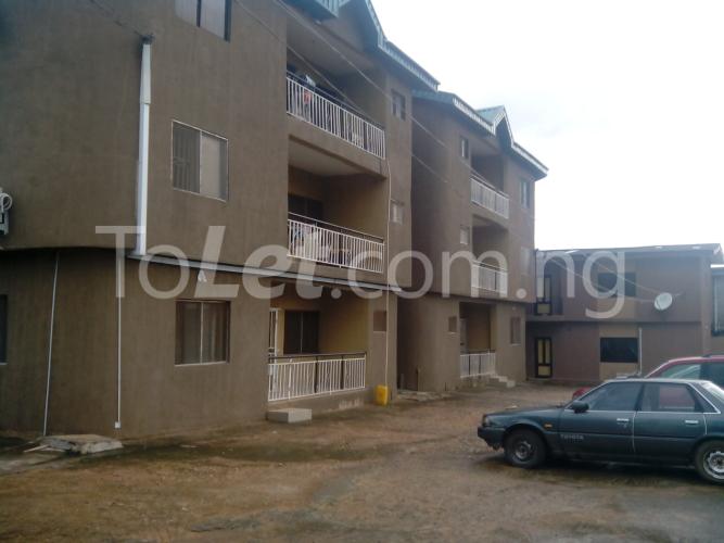 3 bedroom Flat / Apartment for rent Oyebanke Osunsanya. Off Otunba Street, Ojodu Ojodu Lagos