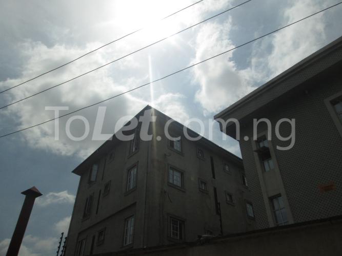 3 bedroom Flat / Apartment for rent Okechukwu Anolue Street Along Airport Road Oshodi Expressway Oshodi Lagos