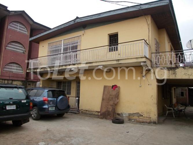 3 bedroom Flat / Apartment for rent Yusuf Oyero Street, Ketu Kosofe/Ikosi Lagos